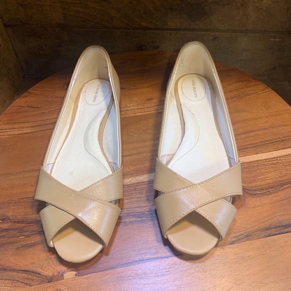 Womens Lands End flats.  Inv 5249b